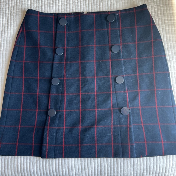 Navy and red plaid skirt - Picture 1 of 6